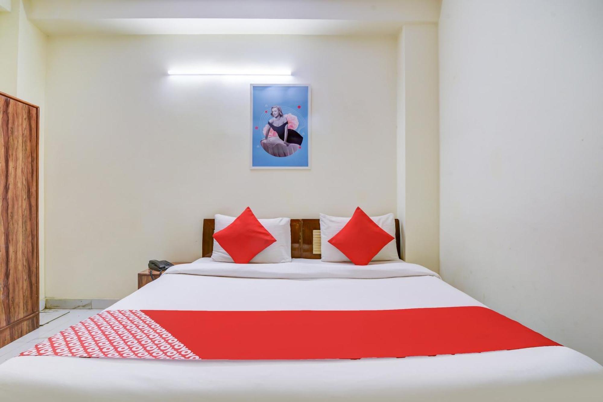 Hotel O 74192 Vishwakarma Palace Delhi Zewnętrze zdjęcie
