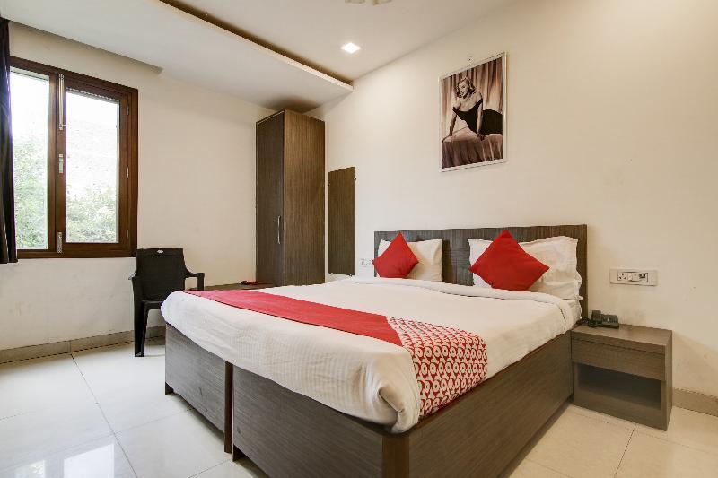 Hotel O 74192 Vishwakarma Palace Delhi Zewnętrze zdjęcie